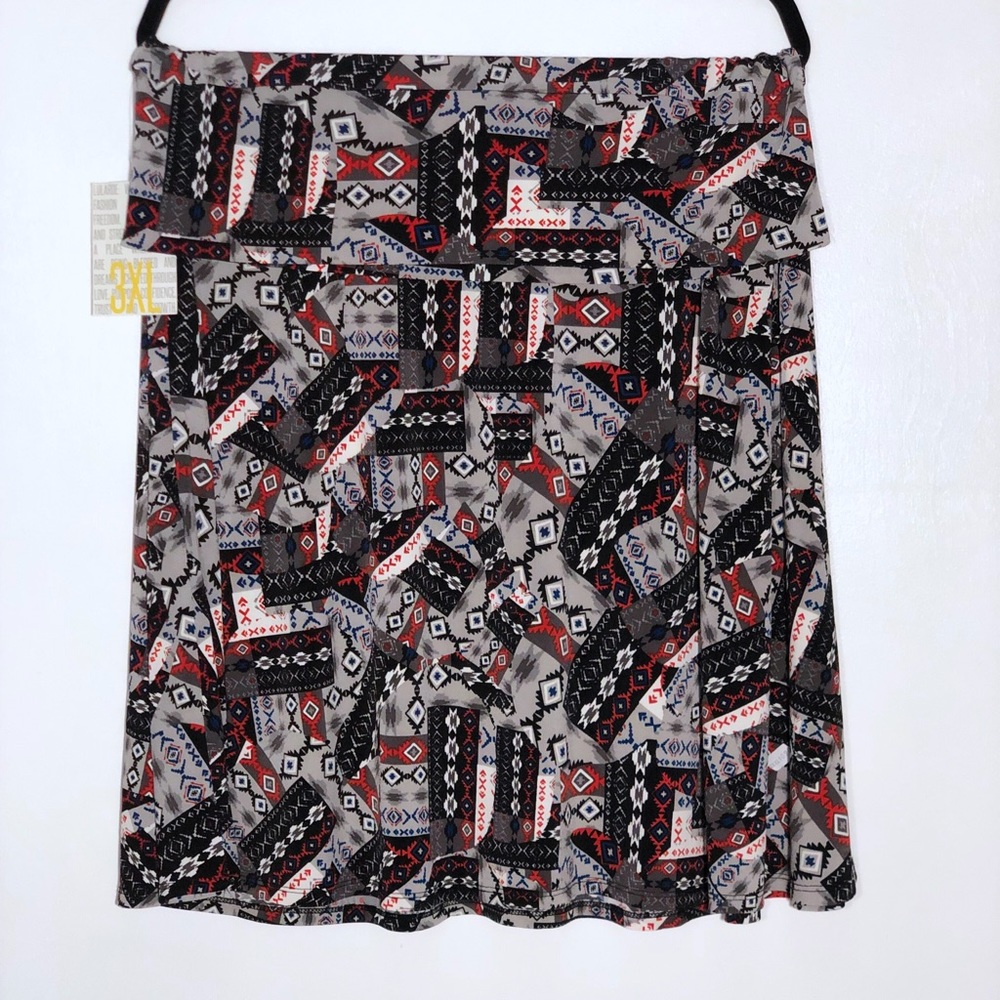 LuLaRoe Azure Skirt NWT 3XL
2nd Pic is Size Chart